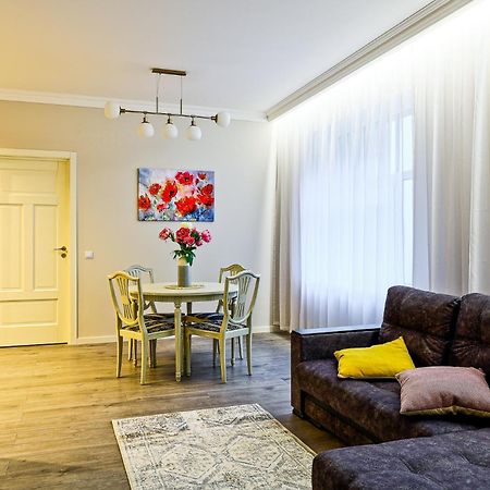 Superb Apartment In City Centre ريغا المظهر الخارجي الصورة